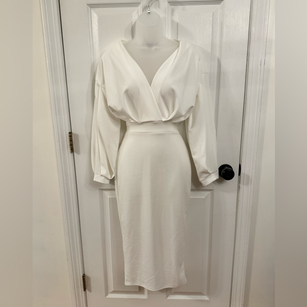 SOLD Boohoo Cream Long Sleeve V-Neck Dress